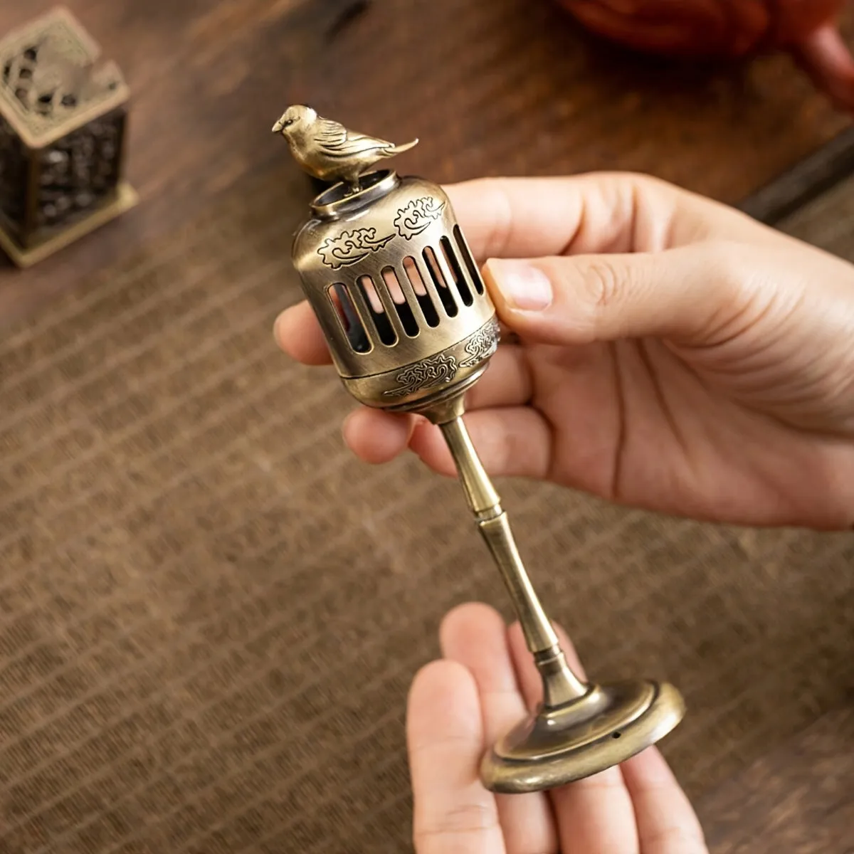 Golden Magpie-Shaped Palace Lantern Incense Burner