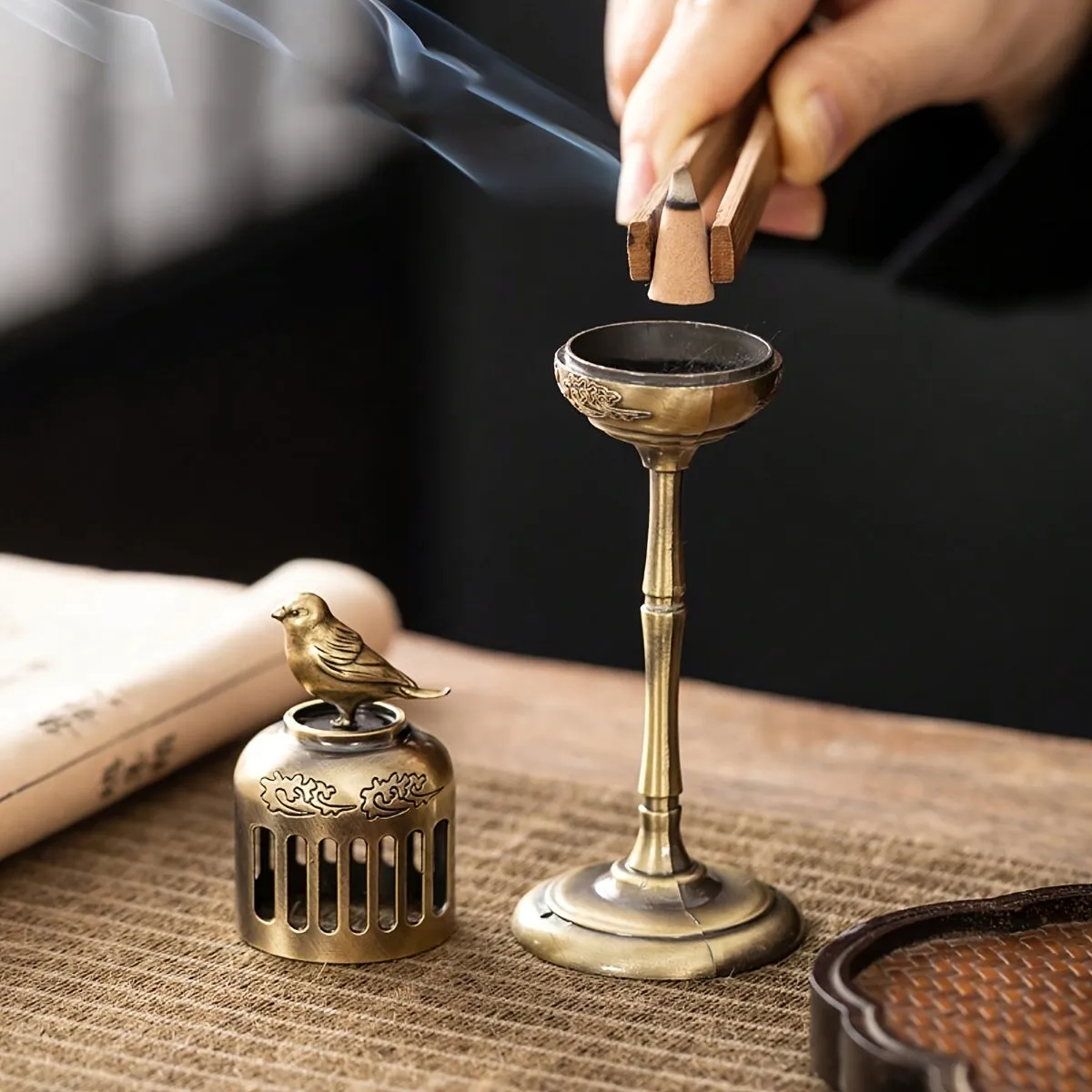 Golden Magpie-Shaped Palace Lantern Incense Burner