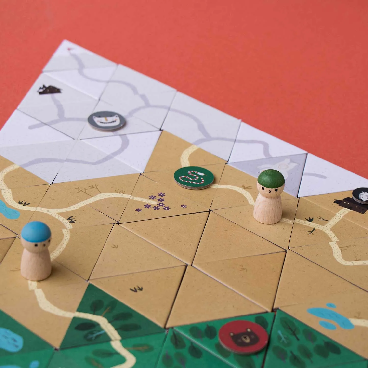 Londji Strategy Game - Climb the Mountain