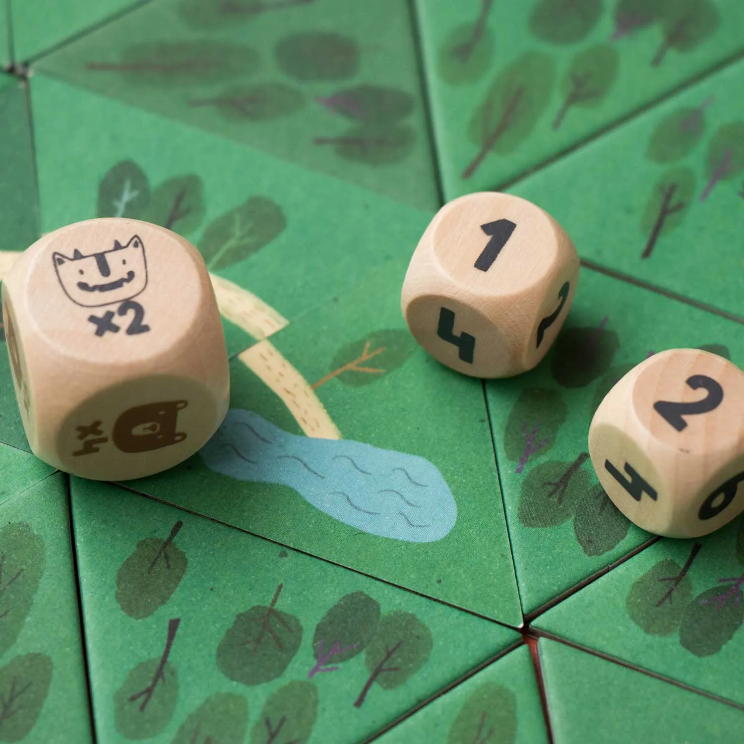 Londji Strategy Game - Climb the Mountain