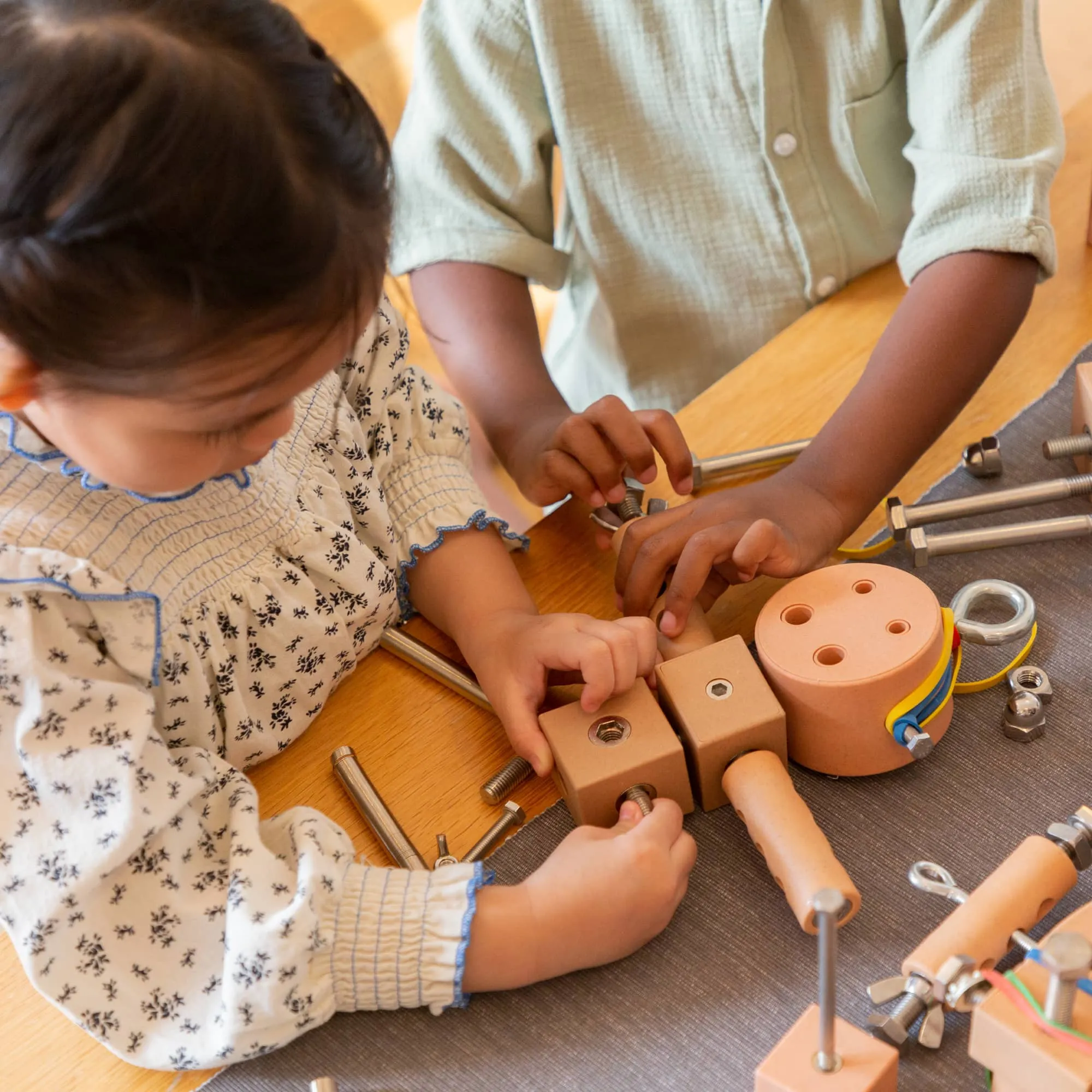 Random Robots Loose Parts STEM Kit
